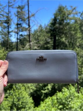 COACH Long Zip-Around Accordion Wallet Smooth Leather Blue w Gunmetal Hardware
